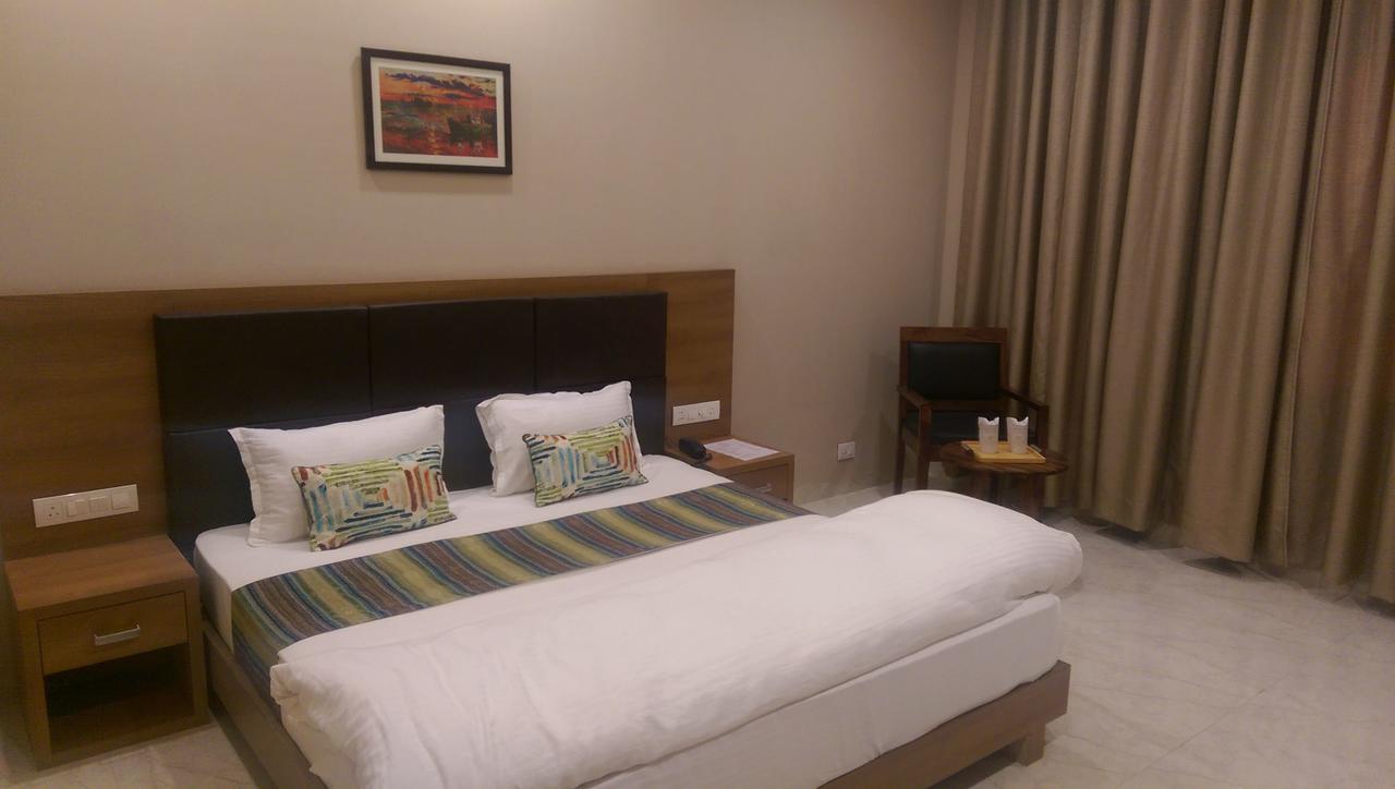 The Premier Hotel Кота Экстерьер фото